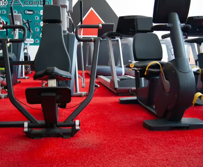 cesped artificial colores gimnasio coinba